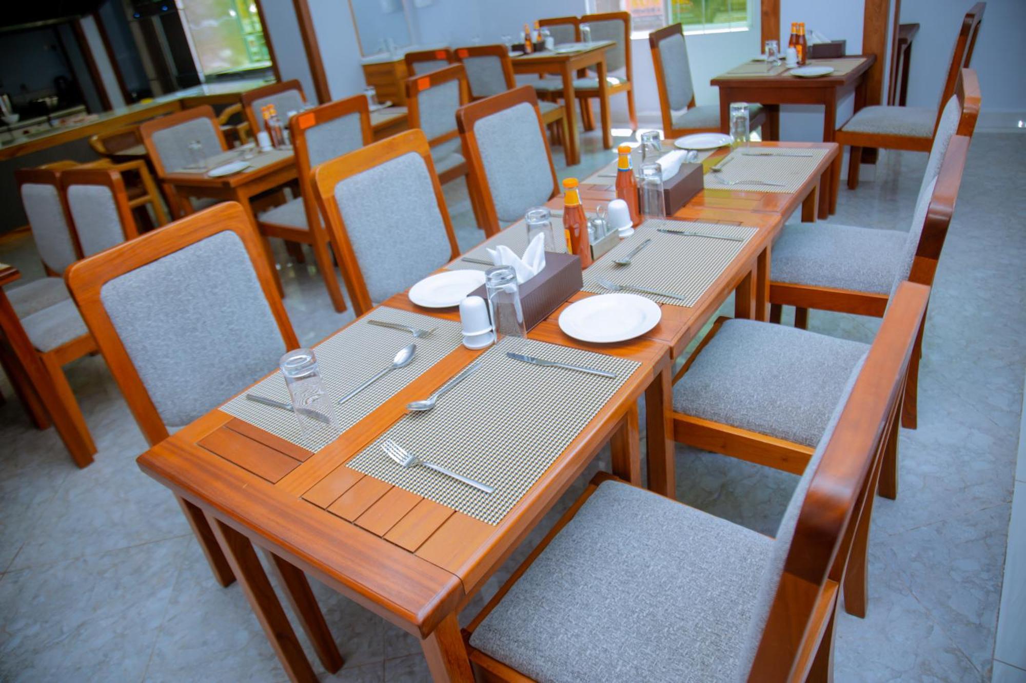 Hotel Rolax Dar es Salaam Bagian luar foto