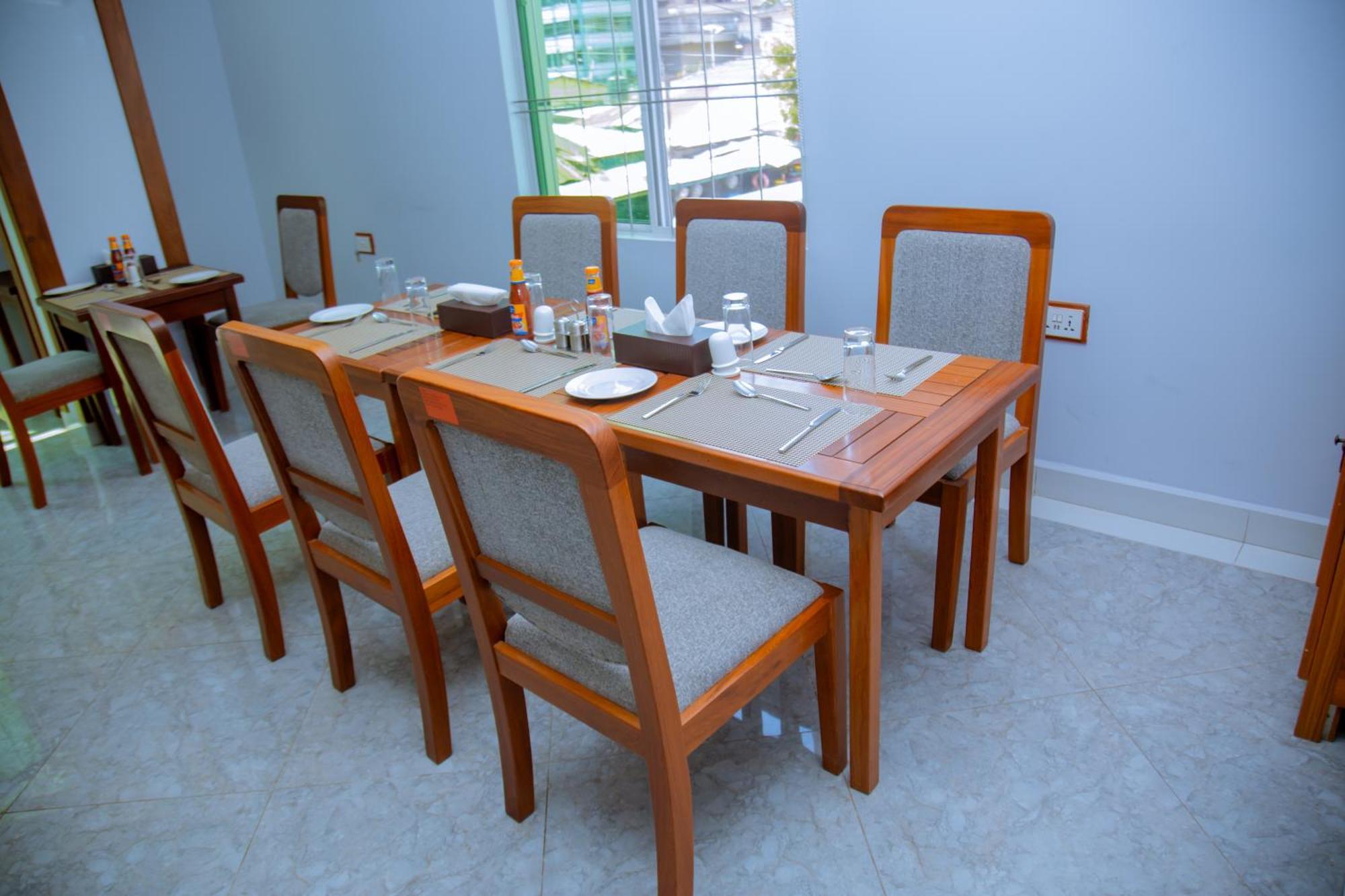 Hotel Rolax Dar es Salaam Bagian luar foto
