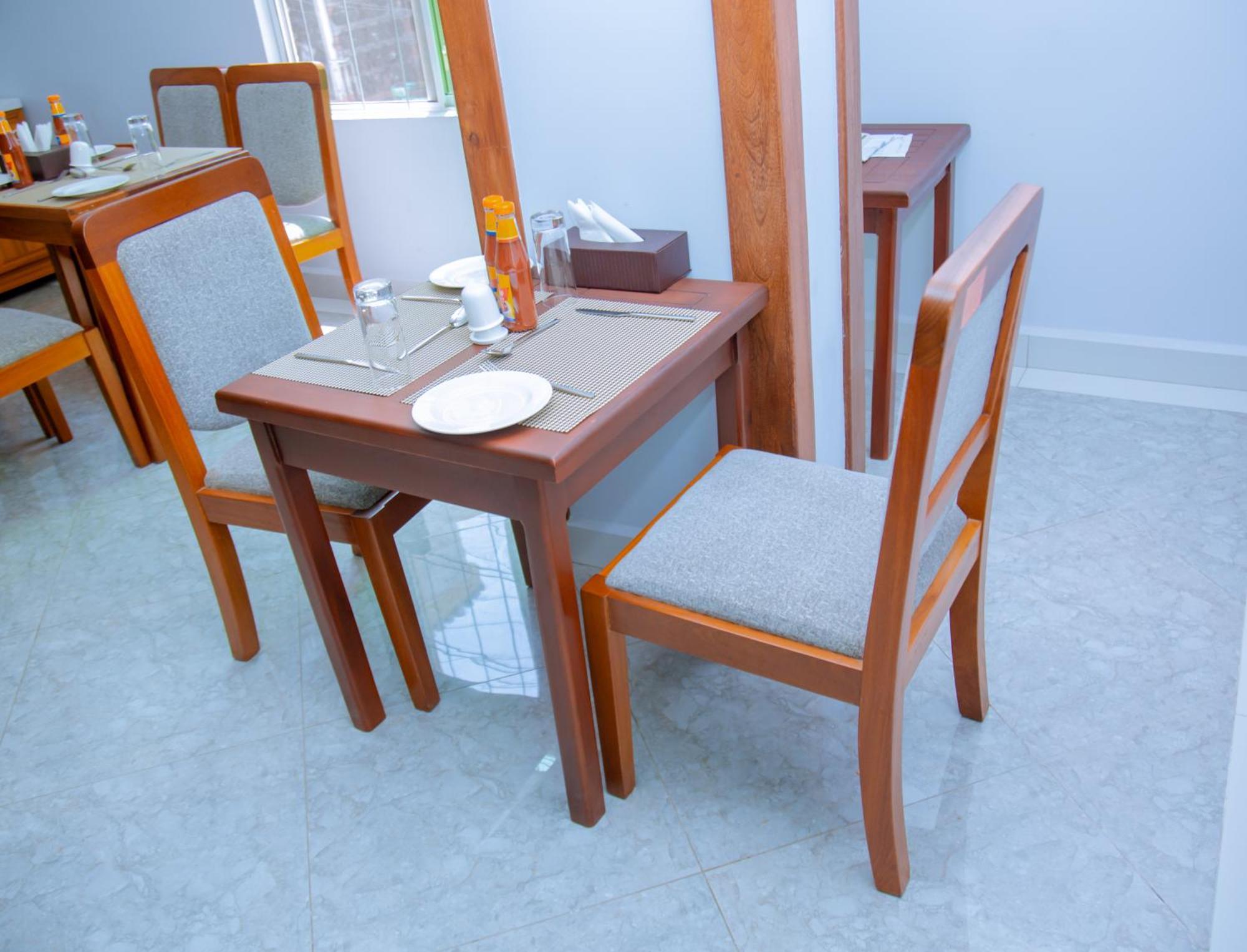 Hotel Rolax Dar es Salaam Bagian luar foto