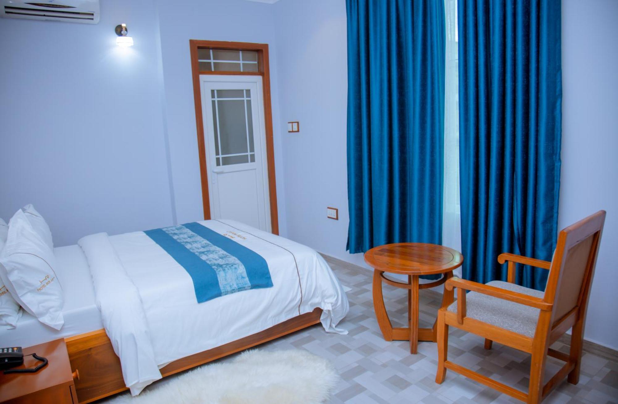 Hotel Rolax Dar es Salaam Bagian luar foto
