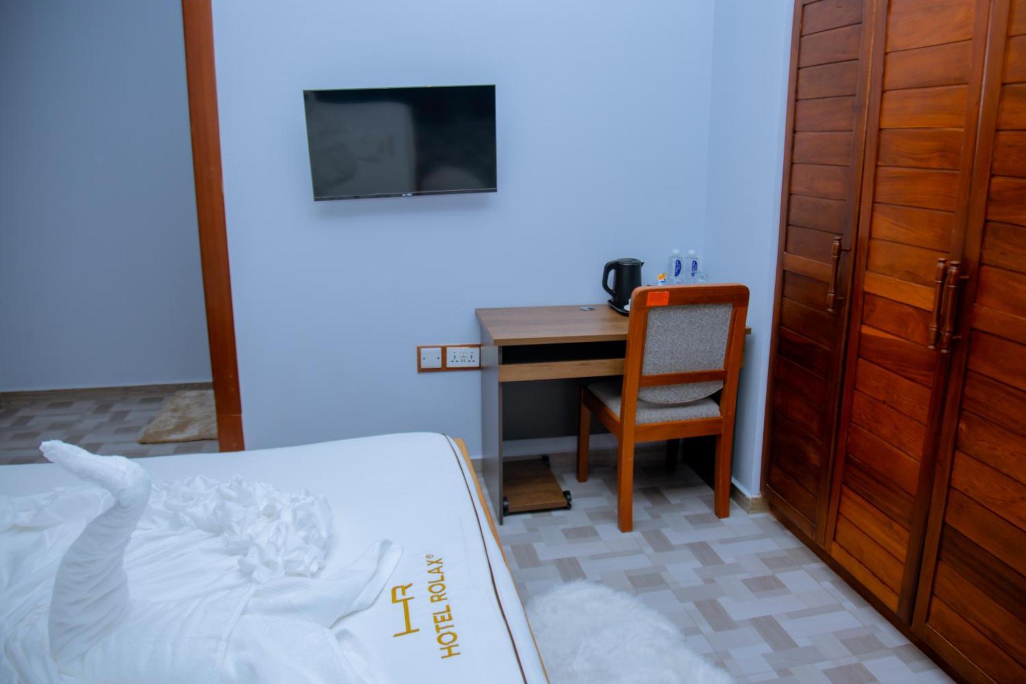 Hotel Rolax Dar es Salaam Bagian luar foto