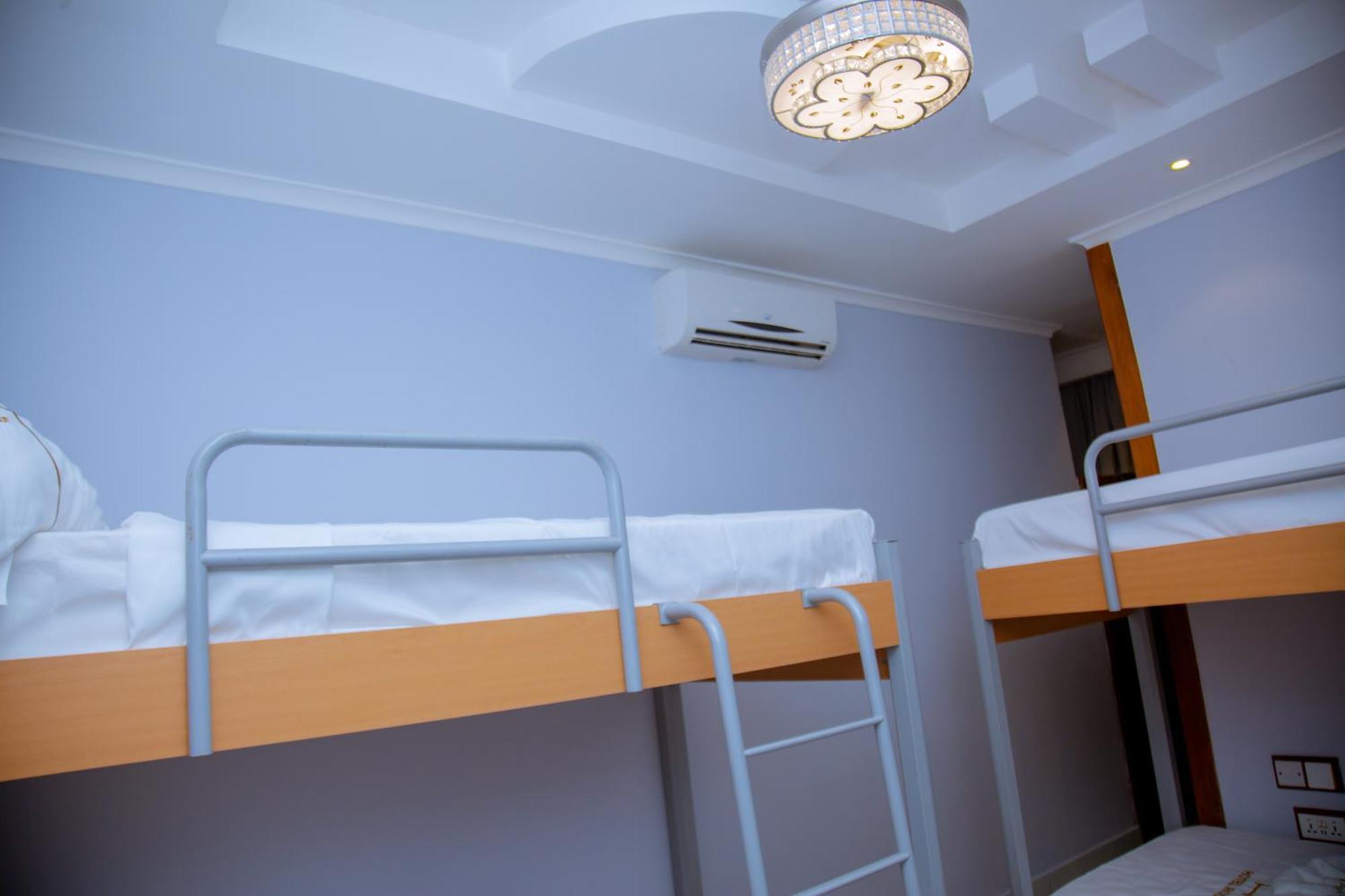Hotel Rolax Dar es Salaam Bagian luar foto