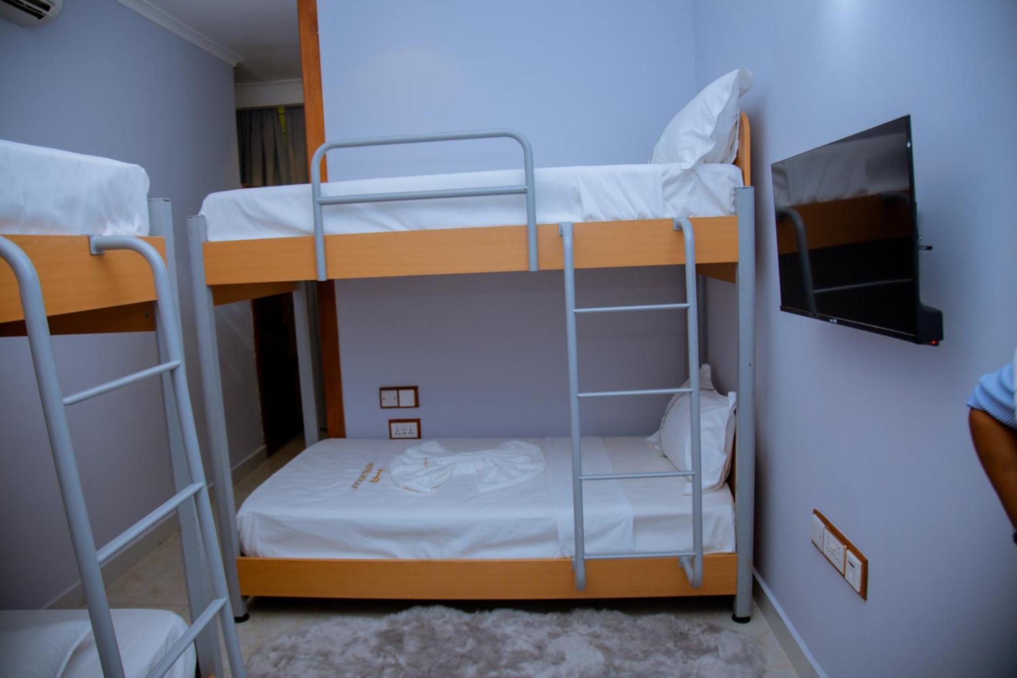 Hotel Rolax Dar es Salaam Bagian luar foto