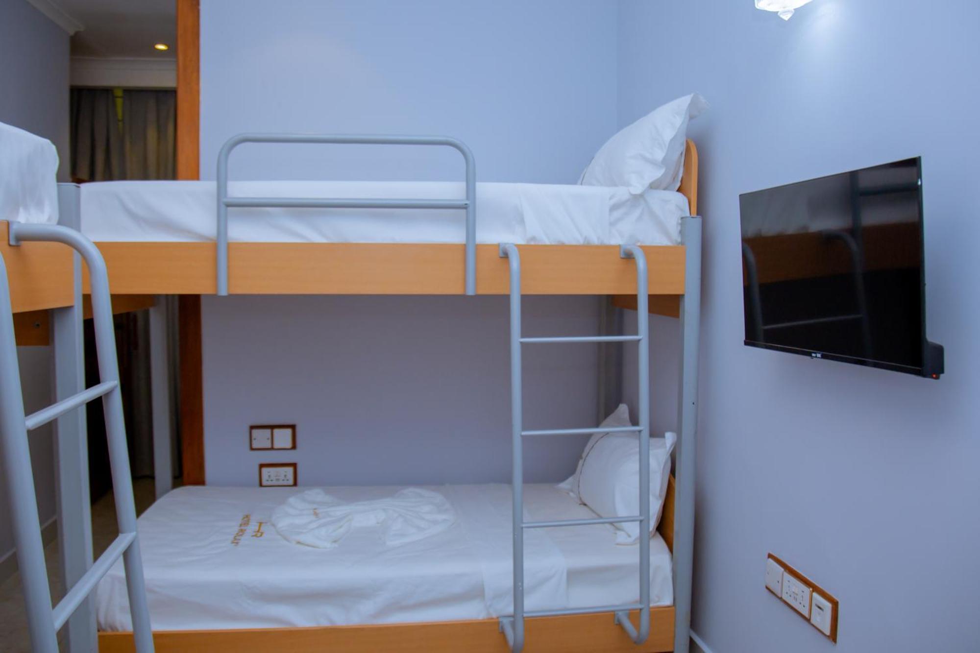 Hotel Rolax Dar es Salaam Bagian luar foto