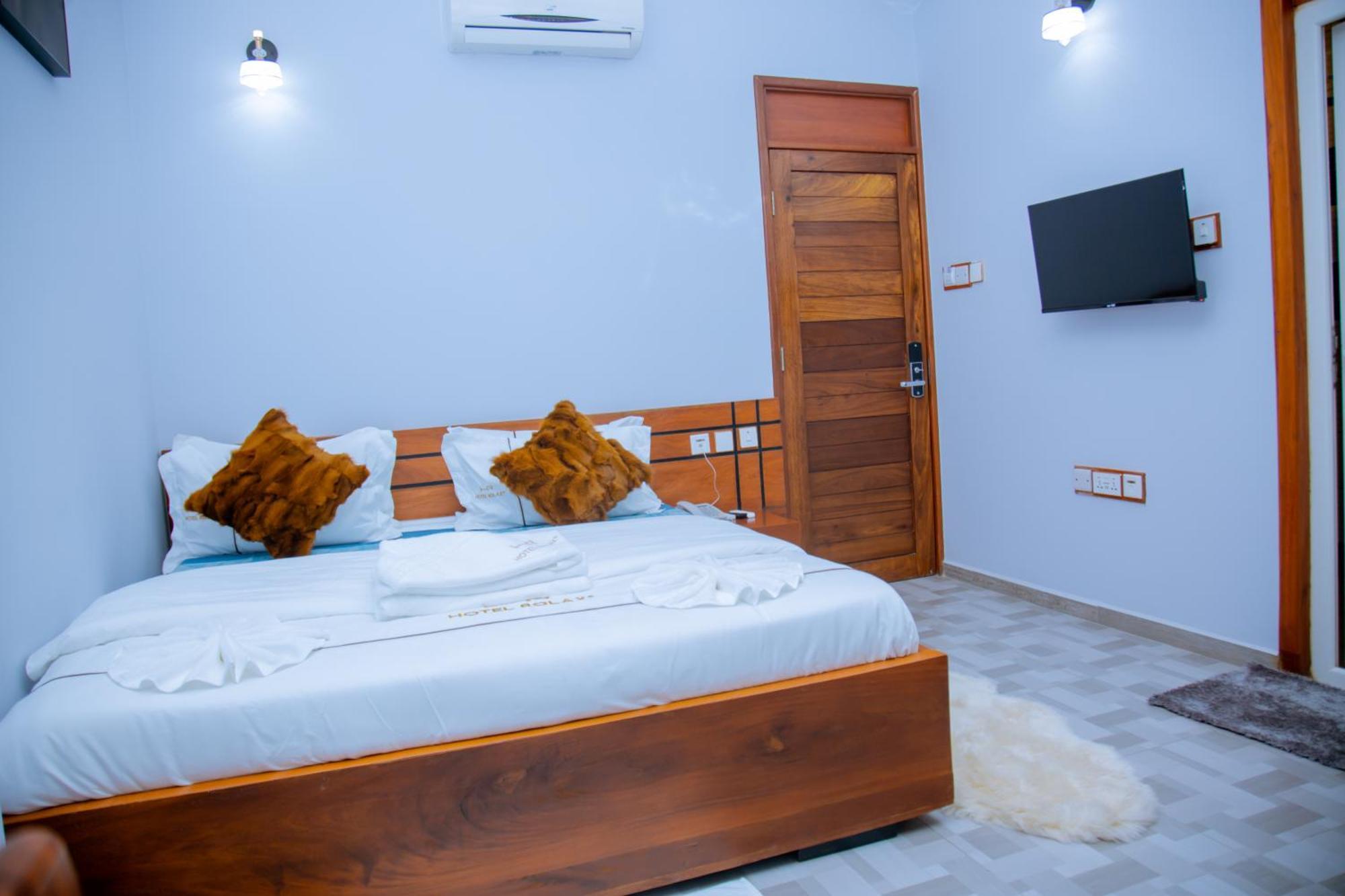 Hotel Rolax Dar es Salaam Bagian luar foto