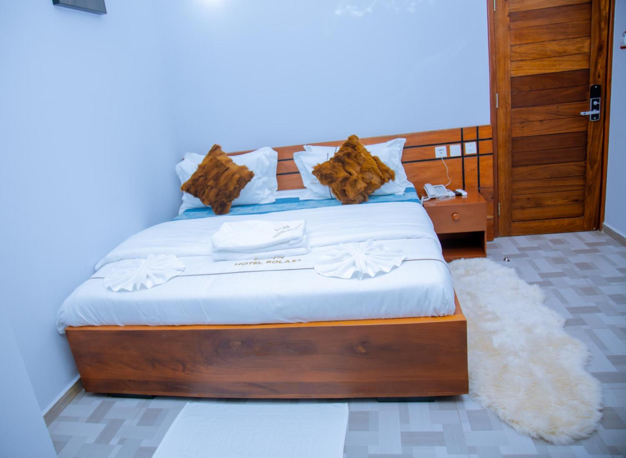 Hotel Rolax Dar es Salaam Bagian luar foto