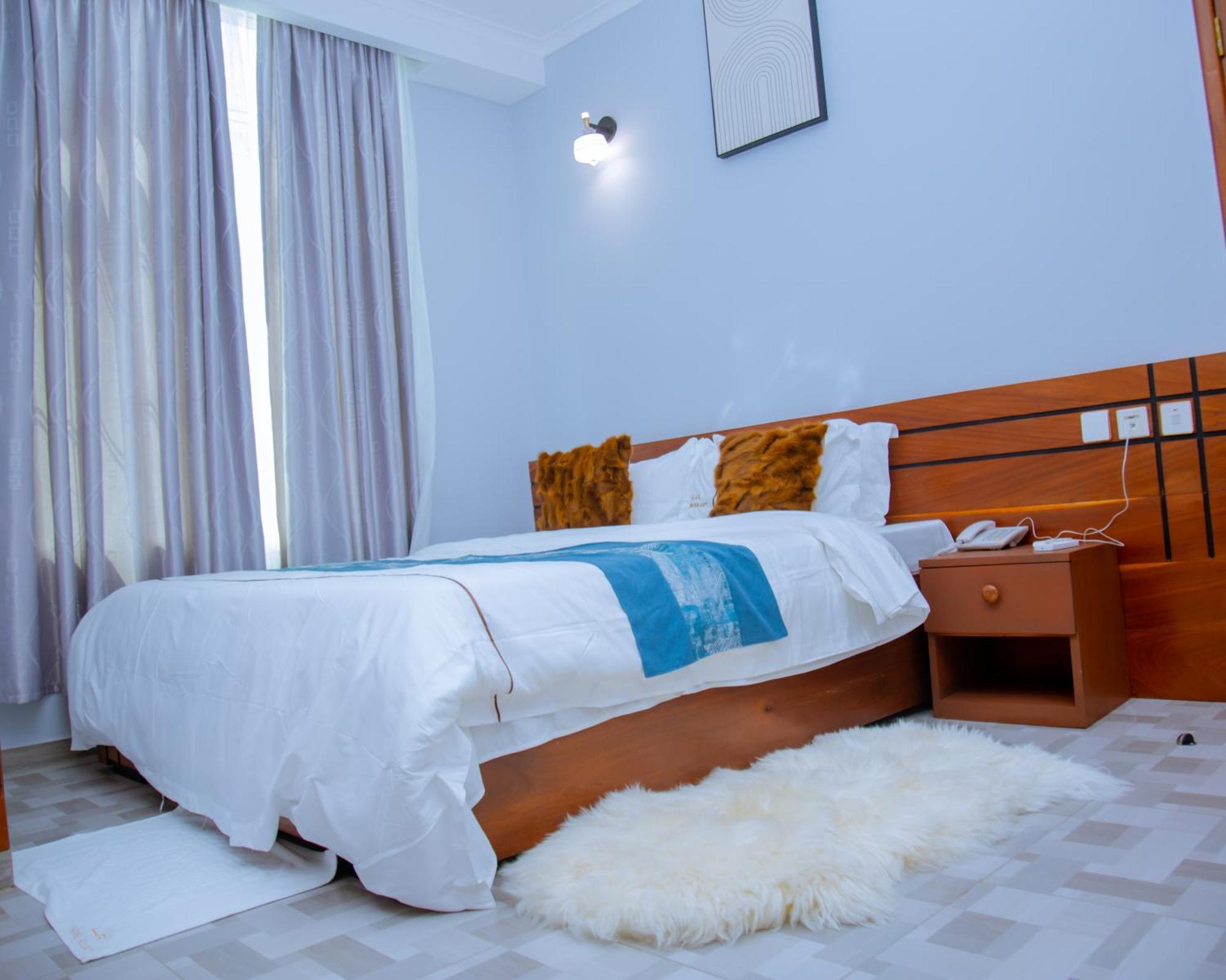 Hotel Rolax Dar es Salaam Bagian luar foto